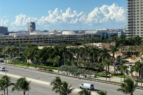 Снять в аренду кондоминиум в Авентура, Флорида 2 спальни, 120.96м2, № 2005496 - фото 4