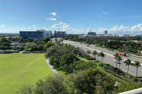Снять в аренду кондоминиум в Авентура, Флорида 2 спальни, 120.96м2, № 2005496 - фото 3