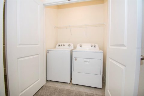 Townhouse in Wesley Chapel, Florida 3 bedrooms, 155.43 sq.m. № 1871043 - photo 13