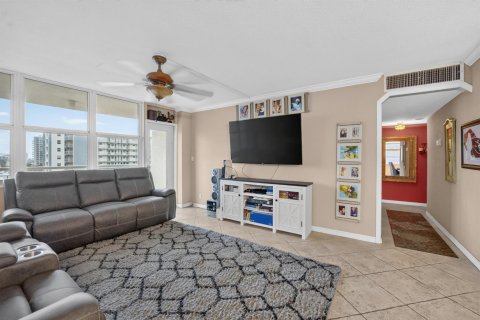 Condo in Pompano Beach, Florida, 2 bedrooms  № 2402330 - photo 21