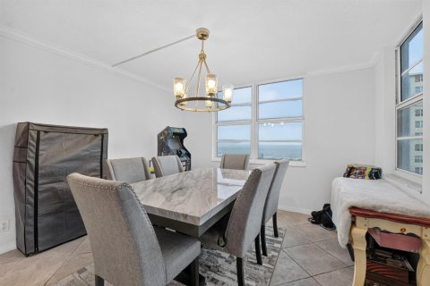 Condo in Pompano Beach, Florida, 2 bedrooms  № 2402330 - photo 19