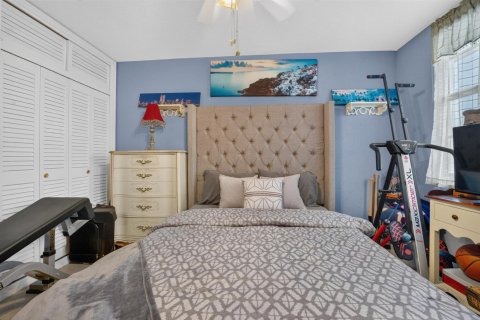 Condo in Pompano Beach, Florida, 2 bedrooms  № 2402330 - photo 29