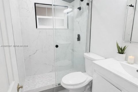 House in Miami Gardens, Florida 3 bedrooms, 95.22 sq.m. № 2076343 - photo 5