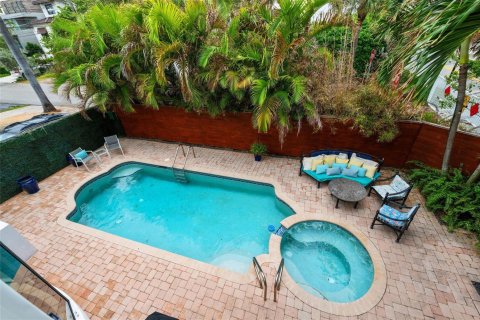 Casa en venta en Fort Lauderdale, Florida, 4 dormitorios, 315.87 m2 № 2177849 - foto 11