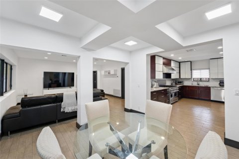 Casa en venta en Fort Lauderdale, Florida, 4 dormitorios, 315.87 m2 № 2177849 - foto 19