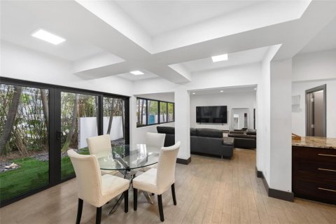 Casa en venta en Fort Lauderdale, Florida, 4 dormitorios, 315.87 m2 № 2177849 - foto 18