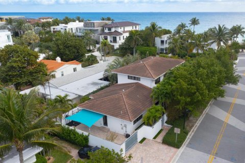 Casa en venta en Fort Lauderdale, Florida, 4 dormitorios, 315.87 m2 № 2177849 - foto 7