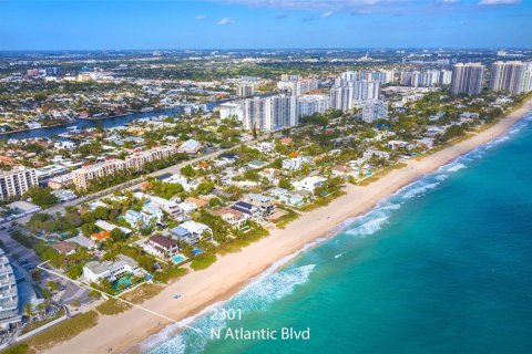 Casa en venta en Fort Lauderdale, Florida, 4 dormitorios, 315.87 m2 № 2177849 - foto 2