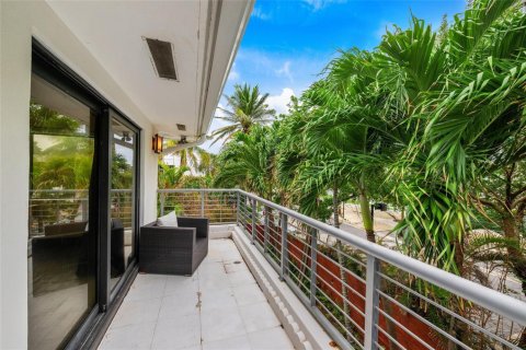 Casa en venta en Fort Lauderdale, Florida, 4 dormitorios, 315.87 m2 № 2177849 - foto 28
