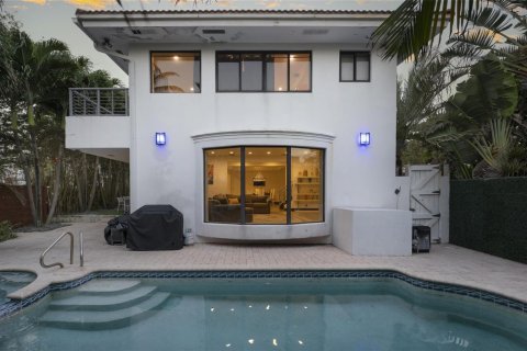 Casa en venta en Fort Lauderdale, Florida, 4 dormitorios, 315.87 m2 № 2177849 - foto 6