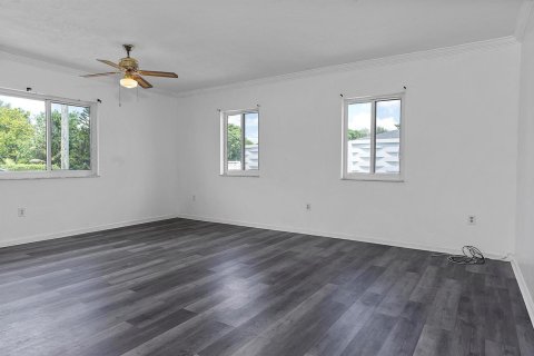 House in Miami Gardens, Florida 4 bedrooms, 187.57 sq.m. № 2301691 - photo 10
