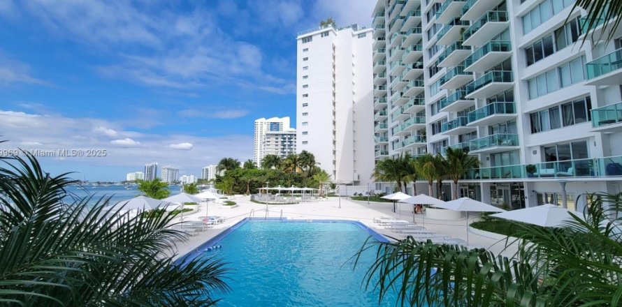 Estudio en el Condominio en Miami Beach, Florida № 1691223