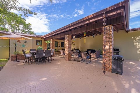 House in Homestead, Florida 4 bedrooms, 187.01 sq.m. № 2013900 - photo 28