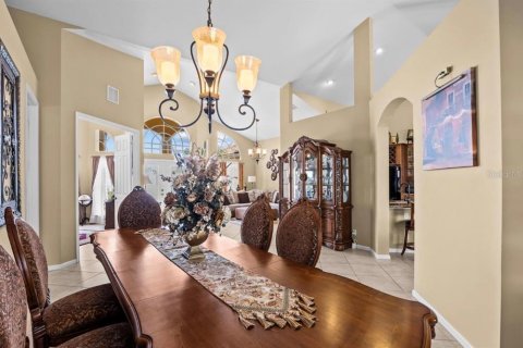 House in Saint Lucie, Florida 5 bedrooms, 250.74 sq.m. № 2151660 - photo 5