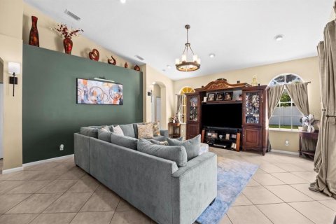 House in Saint Lucie, Florida 5 bedrooms, 250.74 sq.m. № 2151660 - photo 11