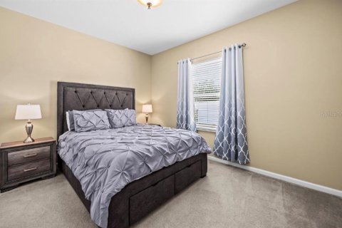 House in Saint Lucie, Florida 5 bedrooms, 250.74 sq.m. № 2151660 - photo 17