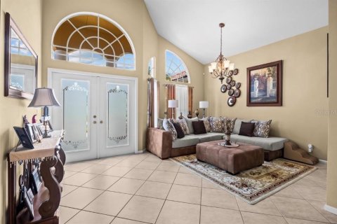 House in Saint Lucie, Florida 5 bedrooms, 250.74 sq.m. № 2151660 - photo 6