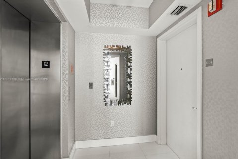 Condo in North Bay Village, Florida, 3 bedrooms  № 1703586 - photo 2