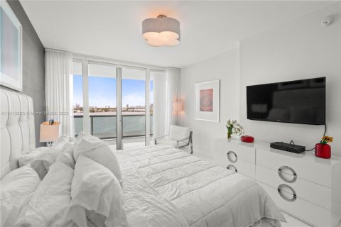 Condo in North Bay Village, Florida, 3 bedrooms  № 1703586 - photo 18