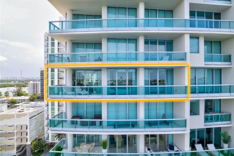 Condo in North Bay Village, Florida, 3 bedrooms  № 1703586 - photo 10