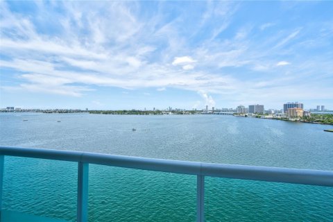 Condo in North Bay Village, Florida, 3 bedrooms  № 1703586 - photo 7