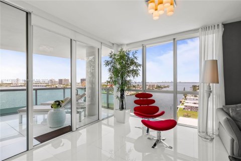 Condo in North Bay Village, Florida, 3 bedrooms  № 1703586 - photo 6