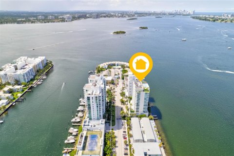 Condo in North Bay Village, Florida, 3 bedrooms  № 1703586 - photo 30