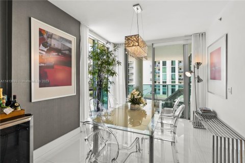 Condo in North Bay Village, Florida, 3 bedrooms  № 1703586 - photo 15