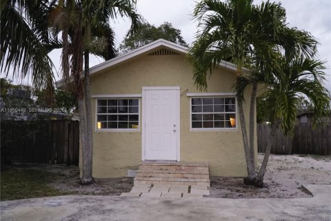 Дом в Палм Спрингс, Флорида 2 спальни, 65.77м2 № 2005927