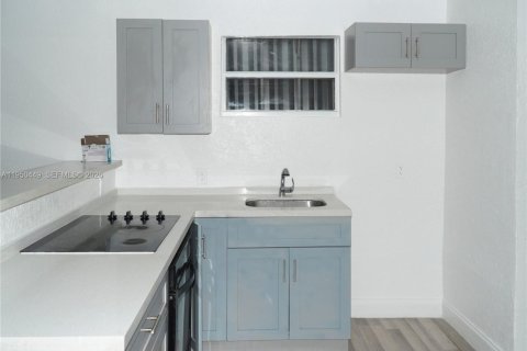 Снять в аренду виллу или дом в Палм Спрингс, Флорида 2 спальни, 65.77м2, № 2005927 - фото 4