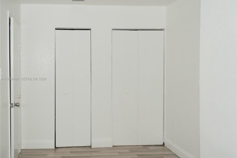 Снять в аренду виллу или дом в Палм Спрингс, Флорида 2 спальни, 65.77м2, № 2005927 - фото 8