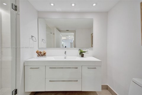 Condominio en venta en Aventura, Florida, 2 dormitorios, 142.14 m2 № 1697767 - foto 19