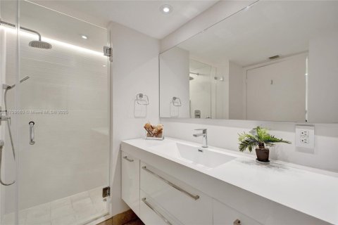 Condominio en venta en Aventura, Florida, 2 dormitorios, 142.14 m2 № 1697767 - foto 20