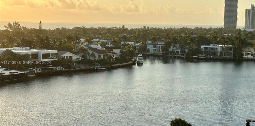 Condo in Aventura, Florida, 2 bedrooms  № 2186232