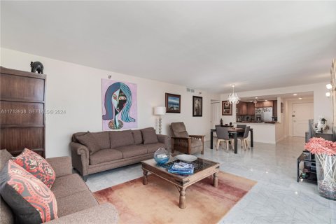 Condo in Aventura, Florida, 2 bedrooms  № 2186232 - photo 21