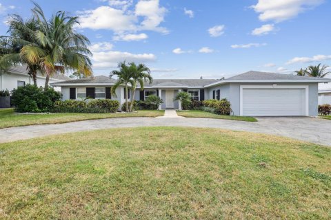 Casa en alquiler en Boynton Beach, Florida, 3 dormitorios, 179.02 m2 № 1208201 - foto 1