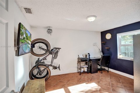 Casa en venta en Oakland Park, Florida, 3 dormitorios, 115.85 m2 № 2302068 - foto 13