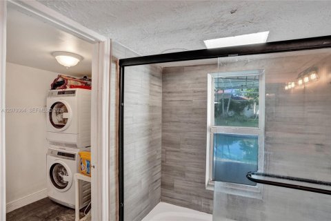 Casa en venta en Oakland Park, Florida, 3 dormitorios, 115.85 m2 № 2302068 - foto 12