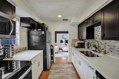 Casa en venta en Oakland Park, Florida, 3 dormitorios, 115.85 m2 № 2302068 - foto 7
