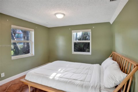 Casa en venta en Oakland Park, Florida, 3 dormitorios, 115.85 m2 № 2302068 - foto 14