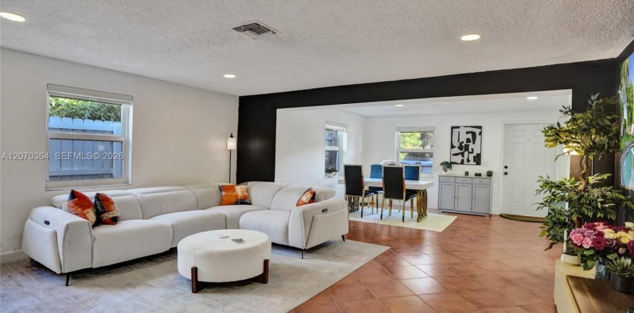 Casa en Oakland Park, Florida 3 dormitorios, 115.85 m2 № 2302068