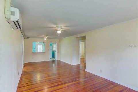 Commercial property in Bradenton, Florida 6 bedrooms, 227.42 sq.m. № 1819376 - photo 25