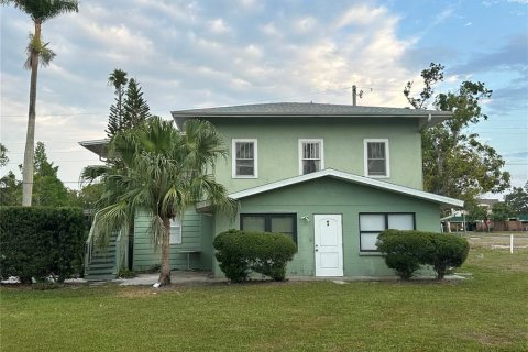 Commercial property in Bradenton, Florida 6 bedrooms, 227.42 sq.m. № 1819376 - photo 2