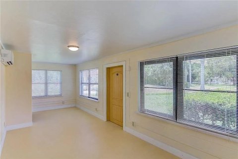Commercial property in Bradenton, Florida 6 bedrooms, 227.42 sq.m. № 1819376 - photo 24