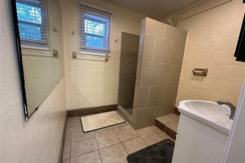 Commercial property in Bradenton, Florida 6 bedrooms, 227.42 sq.m. № 1819376 - photo 14
