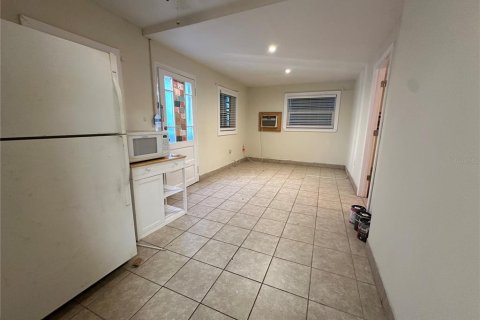 Commercial property in Bradenton, Florida 6 bedrooms, 227.42 sq.m. № 1819376 - photo 12