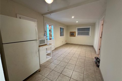 Commercial property in Bradenton, Florida 6 bedrooms, 227.42 sq.m. № 1819376 - photo 11