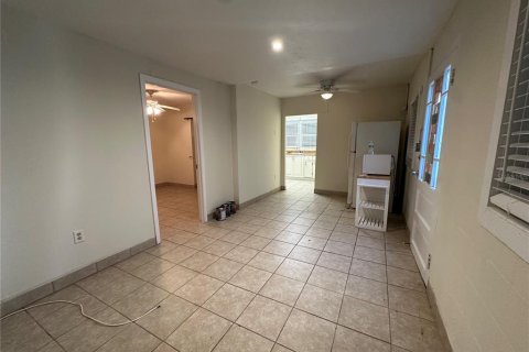 Commercial property in Bradenton, Florida 6 bedrooms, 227.42 sq.m. № 1819376 - photo 15