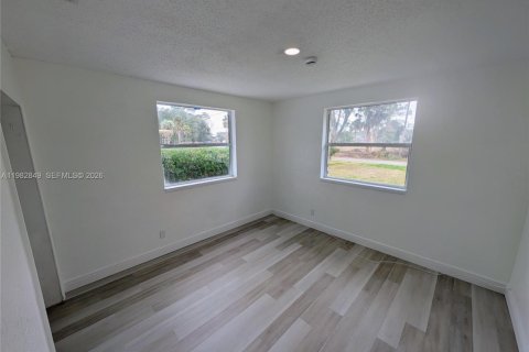 Villa ou maison à louer à Jacksonville, Floride: 3 chambres, 116.13 m2 № 2049794 - photo 11