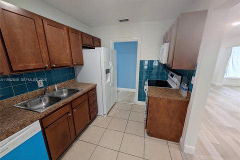 Villa ou maison à louer à Jacksonville, Floride: 3 chambres, 116.13 m2 № 2049794 - photo 4